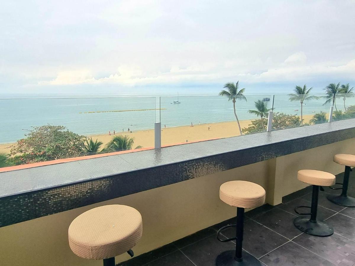Happy Jomtien - Beachfront Εξωτερικό φωτογραφία