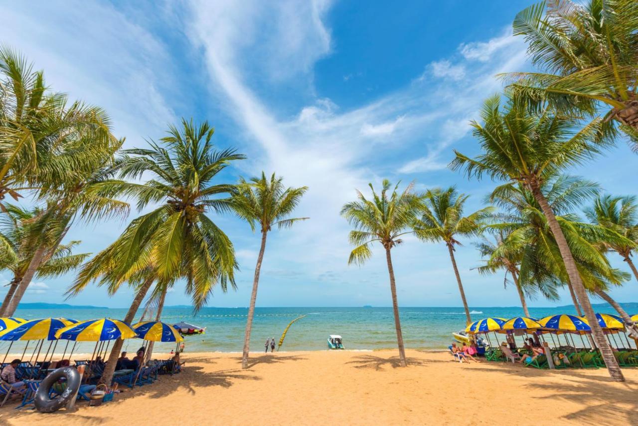 Happy Jomtien - Beachfront Εξωτερικό φωτογραφία